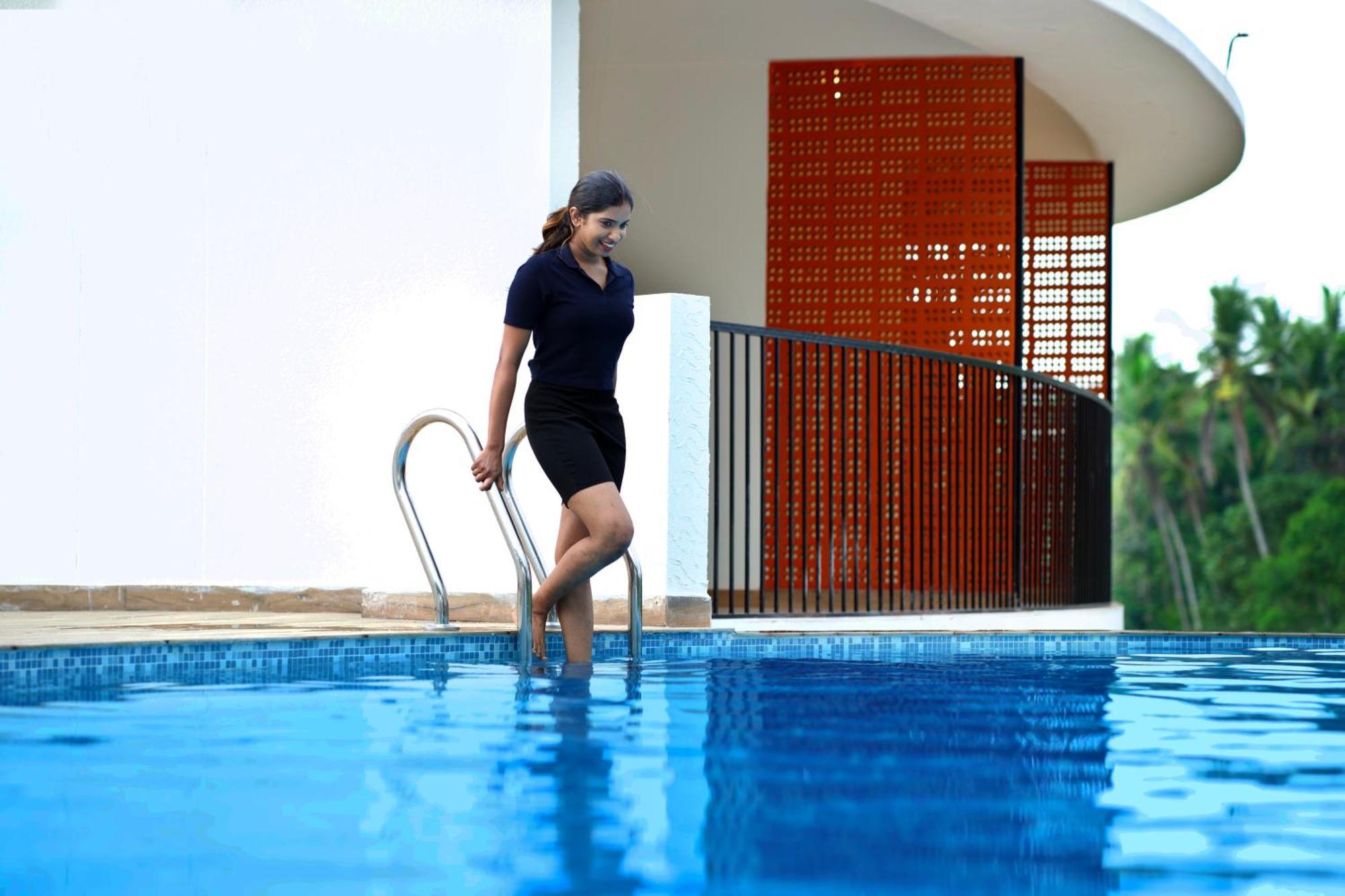 Serene Aqua Hills Kozhikode Hotel Mennanyam Exterior photo